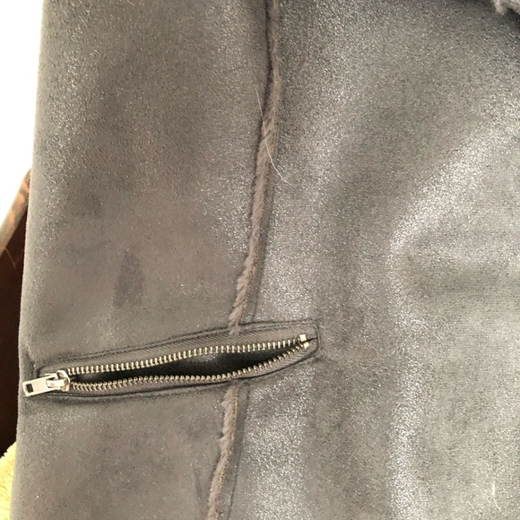 Vest - Picture 4 of 5